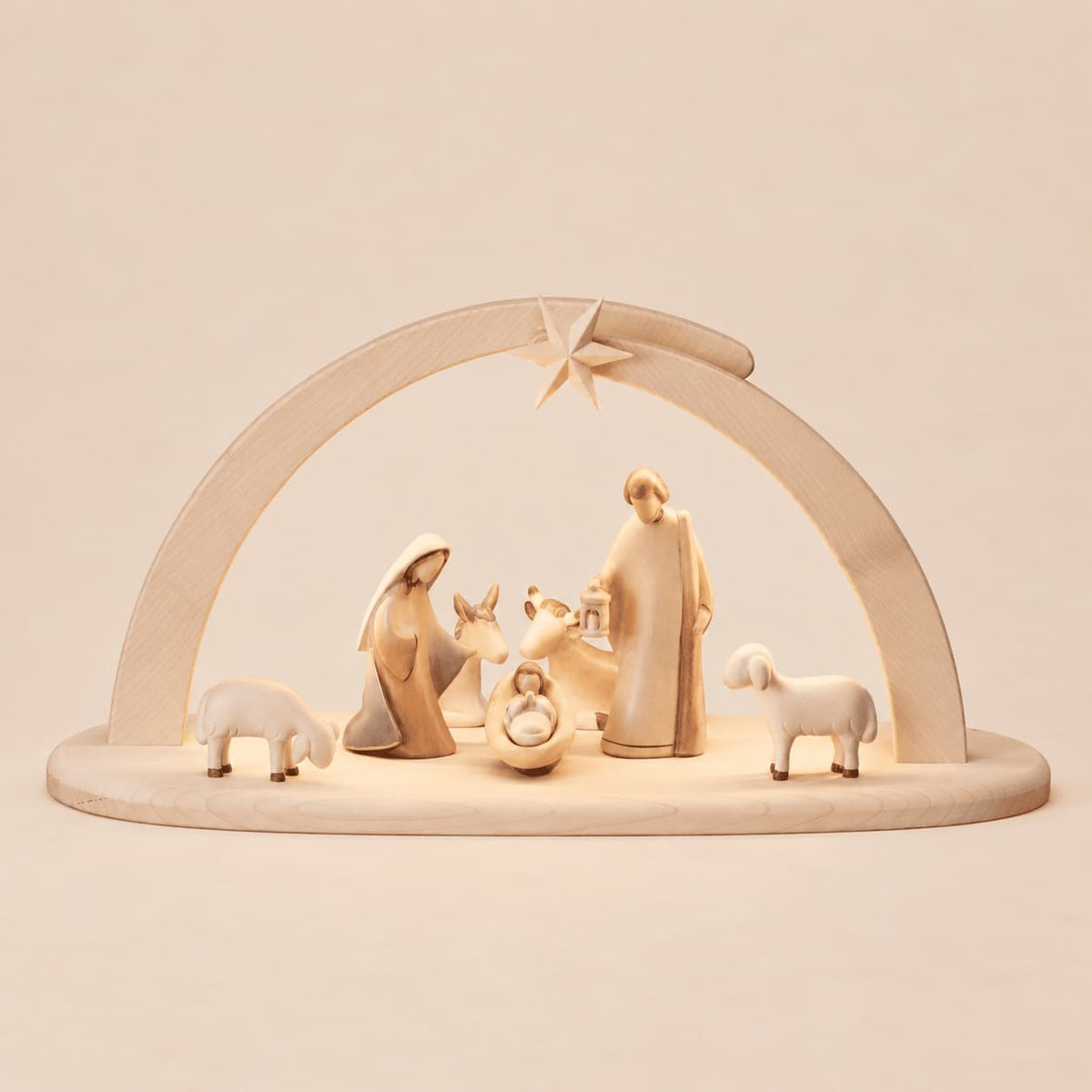 Crèche de Noël moderne en bois avec arche et lumière – 7 figurines, peintes à la main